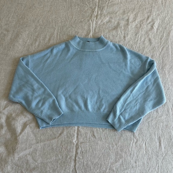H&M Baby Blue Mock Neck Sweater with Drop Shoulder Cropped Women’s Size Large - Picture 1 of 6